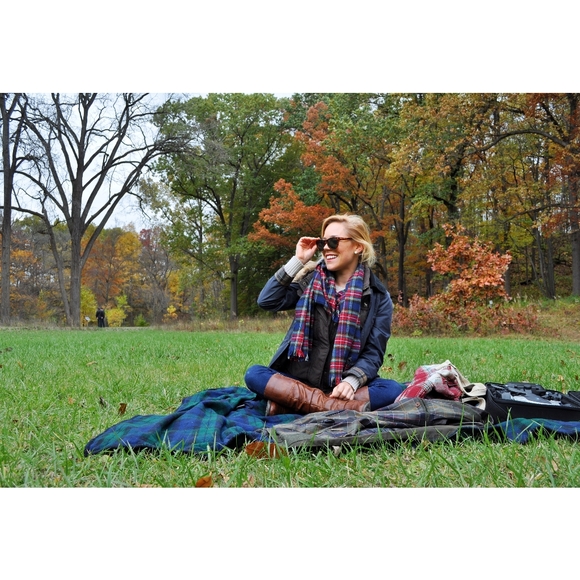 Meet your Posher, Laura - Picture 3 of 8